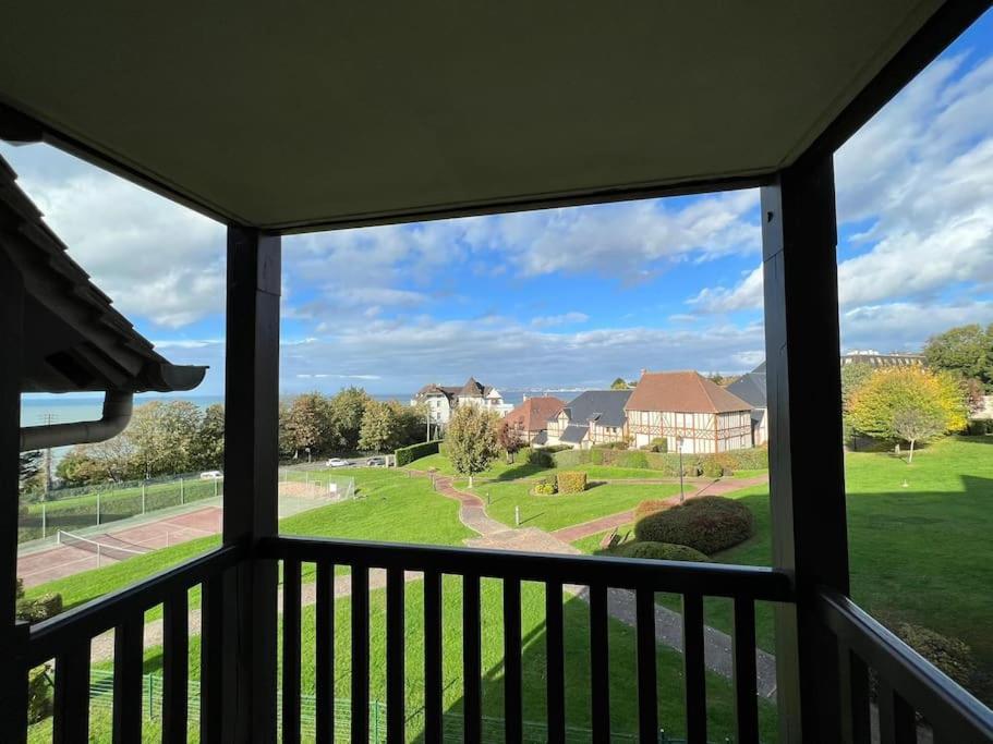 Appart Lumineux Avec Vue Sur Mer A 180 Degres Apartment Trouville-sur-Mer Bagian luar foto
